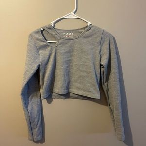 Gray cropped gym shirt
